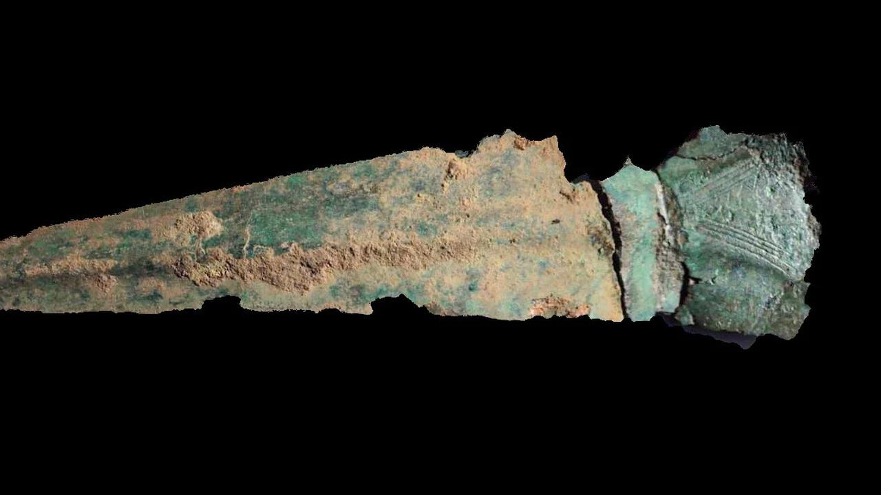 Arkeolog Temukan Sepasang Belati Berusia 3.000 Tahun, Dibuat dari Perunggu Untuk Tujuan Ritual