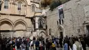 Suasana usai penutupan Gereja Makam Kudus di Kota Tua Yerusalem, Minggu (25/2). Tidak diketahui sampai kapan Gereja Makam Kudus akan ditutup. (GALI TIBBON/AFP)