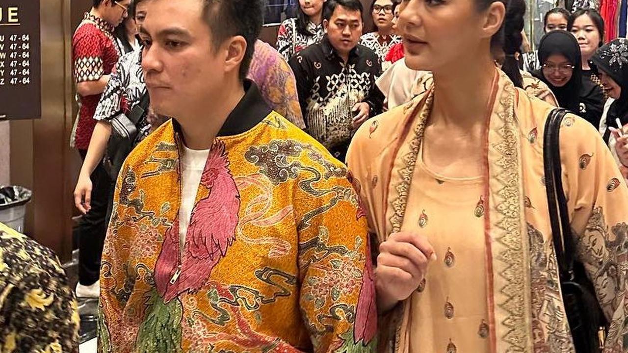 Potret Paula Verhoeven Tampil Cantik Kenakan Batik, Baim Wong 'Istri Siapa Dulu Dong