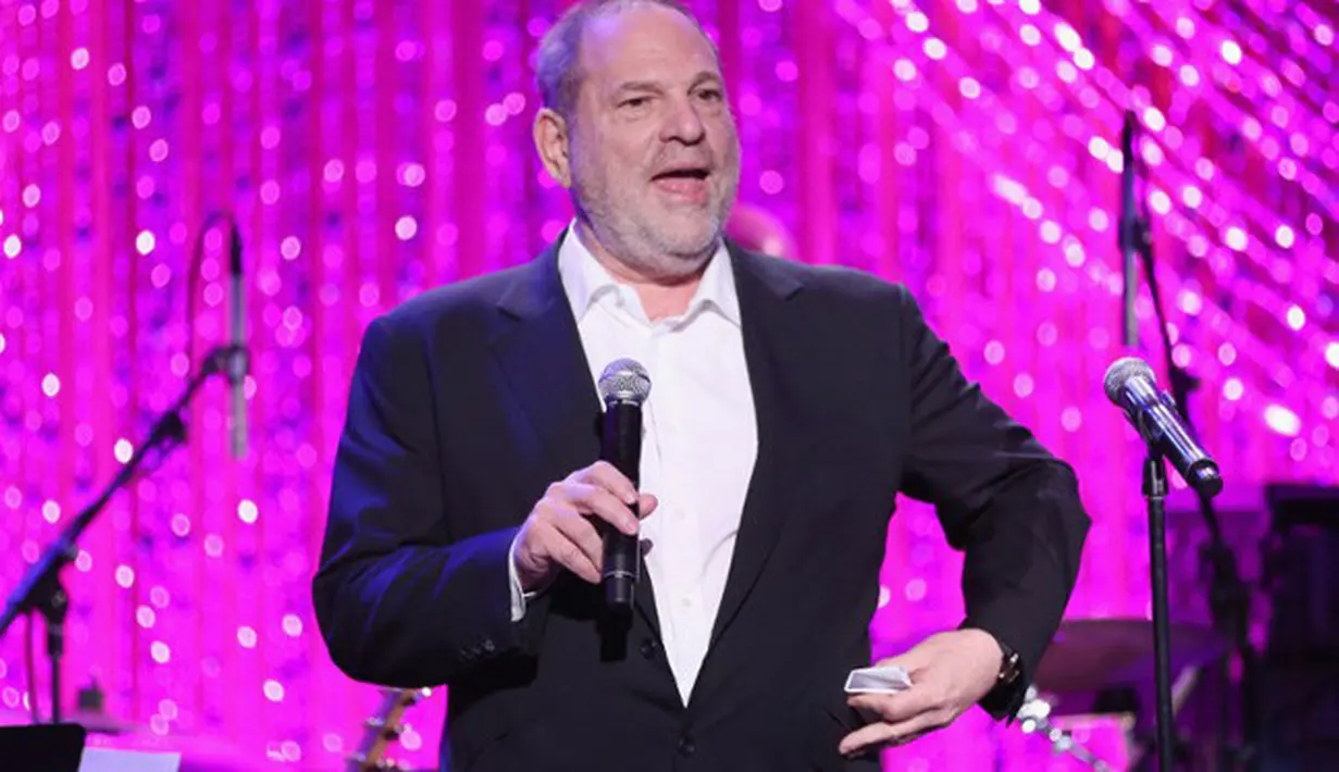 Nama Harvey Weinstein yang sudah melambung tinggi seketika jatuh lantaran tercoreng dengan perbuatannya sendiri. Setelah skandal pelecehan seksualnya  terbongkar, kehidupan Harvey pun berubah seketika. (AFP/Rich Polk)