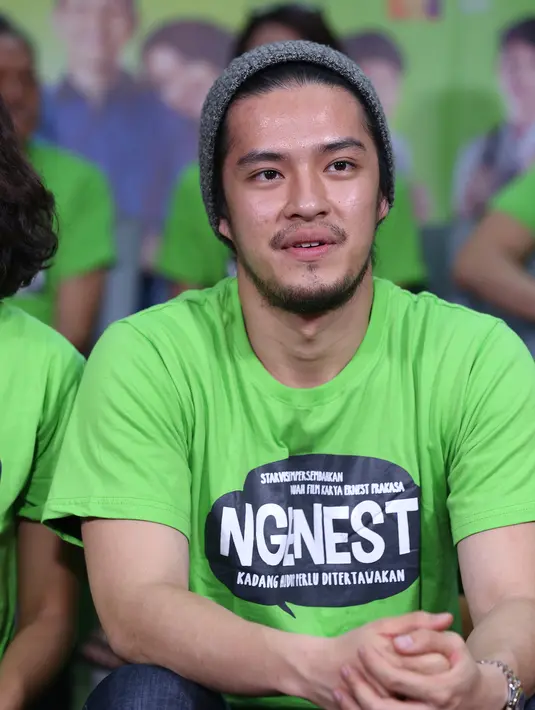 “Sekarang aku main film komedi di Ngenest. Aku jadi tahu cara menyampaikan joke biar gak jayus dan gak garing, itu semua ya karena film ini," ujar aktor berusia 25 tahun ini. (Andy Masela/Bintang.com)