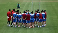 Pelatih kepala Timnas Iran, Amir Ghalenoei (C), berbicara kepada para pemainnya selama sesi latihan di markas mereka di Antalya, pada 19 Mei 2026. Timnas Iran tiba di Turki pada 19 Mei 2026 untuk kamp pelatihan dan menyelesaikan aplikasi visa menjelang Piala Dunia 2026, kata koresponden AFP.
(Satu SAN/AFP)