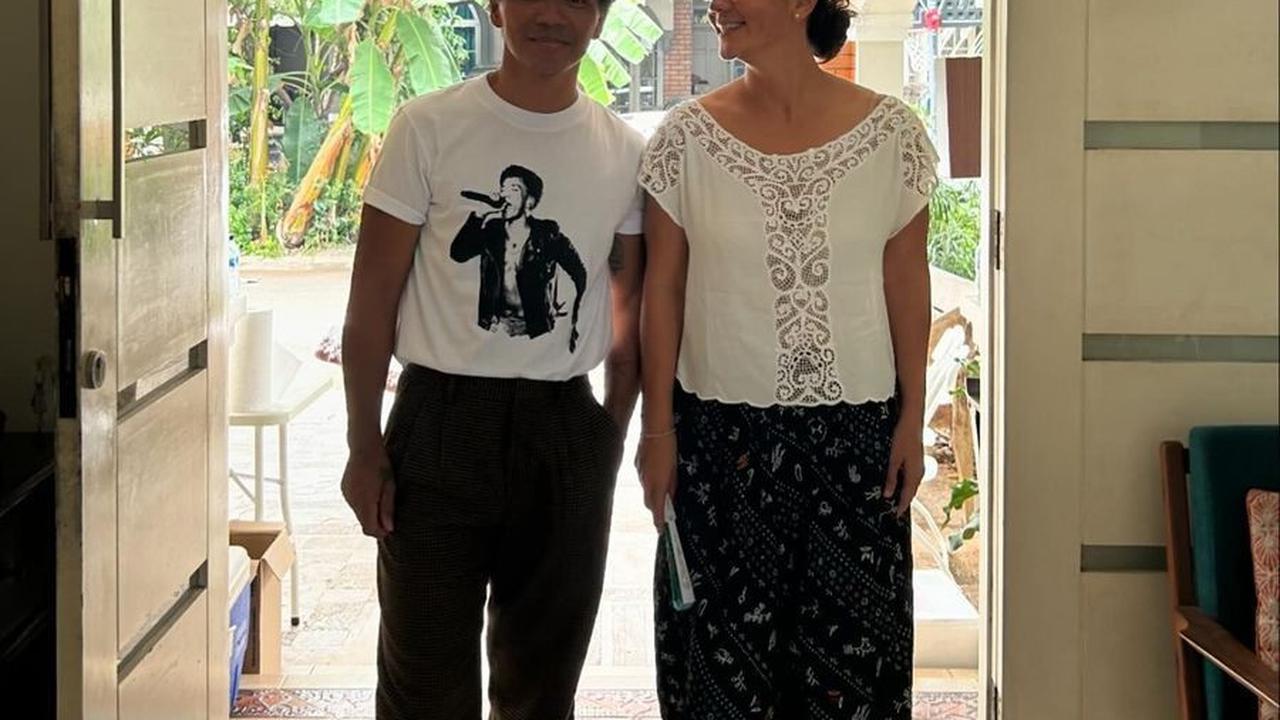 22 Tahun Menikah, Potret Kaka Slank dan Istri Cantiknya yang Selalu Harmonis Namun Jarang Tersorot