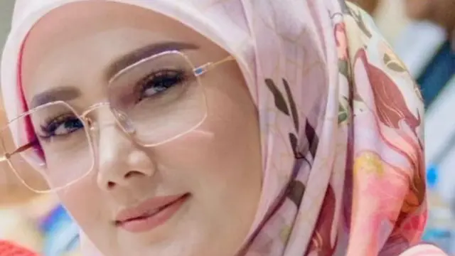 VIDEO: Gaya Ngantor Mulan Jameela Saat Ngantor di DPR RI