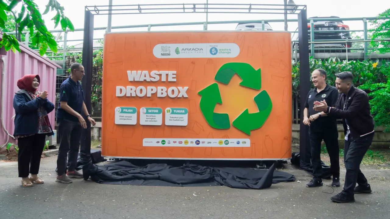 Waste Dropbox di Arkadia Green Park, Solusi Pilah Sampah Bersama Waste4Change