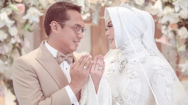 Kembali Rujuk, Ini 6 Momen Pernikahan Eddies Adelia dan Mantan Suami
