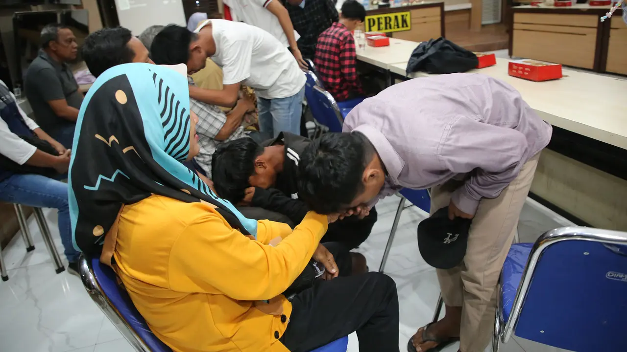 Sebelas anak pelaku kerusuhan suporter dengan petugas kepolisian dibebaskan usai mediasi Pemkot Surabaya dengan  Polresta Pelabuhan Tanjung Perak Surabaya dan Bapas (Balai Pemasyarakatan) Kelas I Surabaya. (Istimewa)