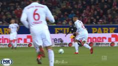 Bayern Munich semakin dekat dengan gelar Bundesliga musim ini setelah menang telak 4-0 atas Freiburg. Gol bunuh diri Alexander Sch...