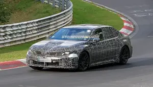 BMW M3 Listrik Tepergok Duel dengan Xiaomi SU7 Ultra di Nürburgring