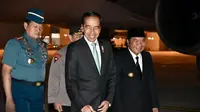 Presiden Joko Widodo (Jokowi) tiba di Bandara Internasional Soekarno-Hatta, Kota Tangerang, Banten, Minggu (19/11/2023) dini hari. (Foto: Biro Pers, Media, dan Informasi Sekretariat Presiden).