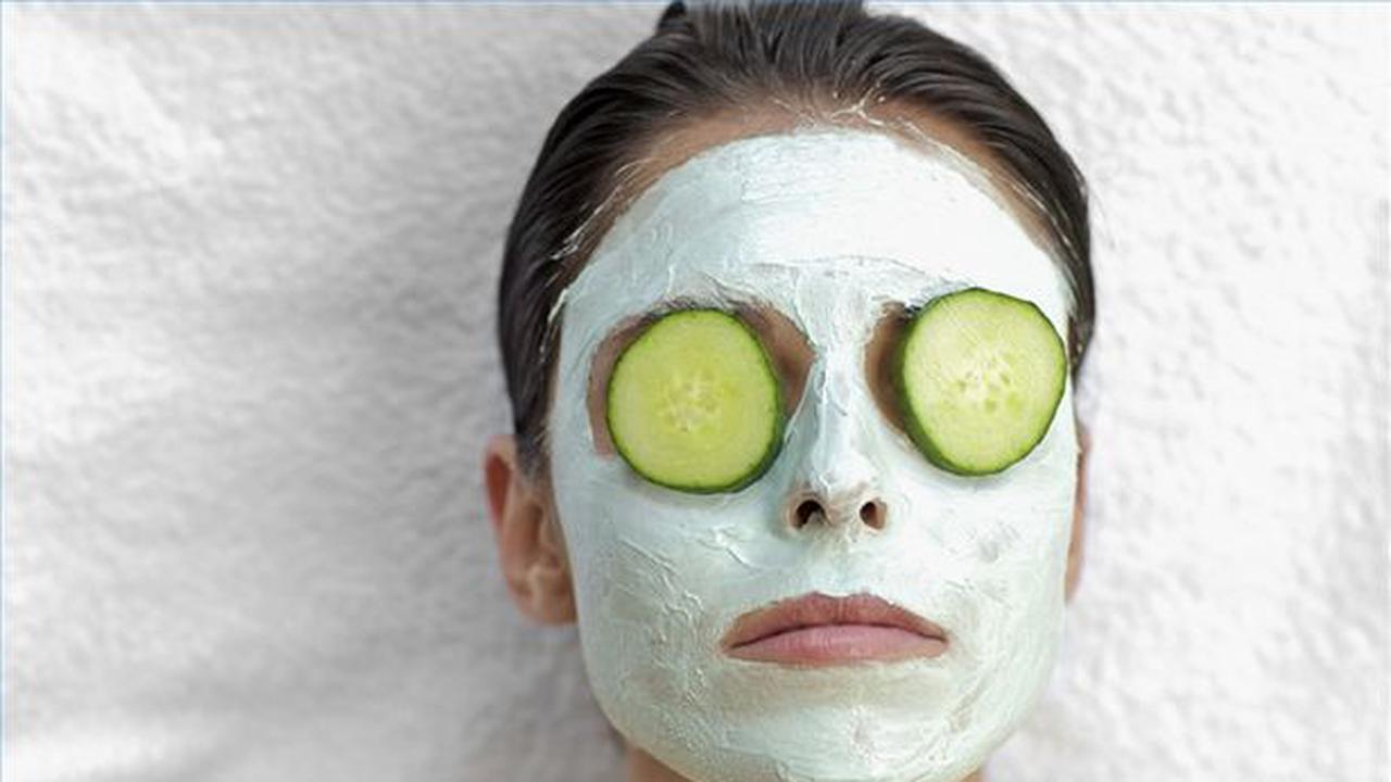 Tips Membersihkan Wajah dengan Mentimun