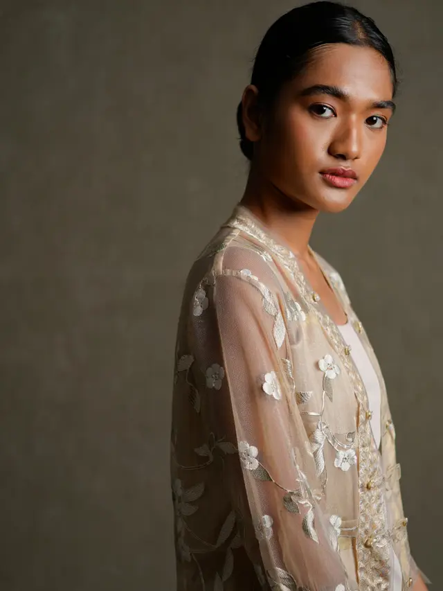 Kebaya Kutu Baru Modern Brokat Elegan Terbaru 2025