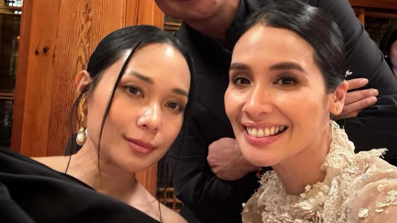 6 Potret Cantik Marsha Timothy, Tampil Bak Putri Bangsawan dengan Set Lace di Korea Selatan