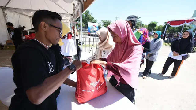 Warga Tuban Meriahkan Pesta Rakyat dan Pasar Murah di Festival Merdeka Pertamina