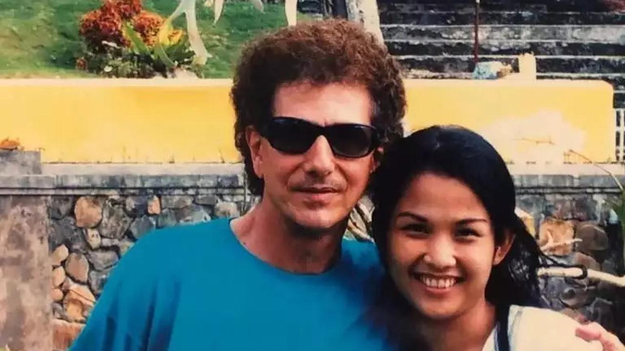 Foto Menawan Dewi Sri Astuti, Istri Ahmad Albar yang Miliki Selisih Usia 37 Tahun, Kerap Dianggap Seperti Ayah dan Anak Padahal Suami-Istri
