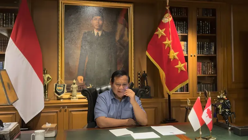 Momen keakraban terjadi saat Presiden RI terpilih periode 2024-2029, Prabowo Subianto