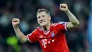 7. Bastian Schweinsteiger - Pesepakbola asal Jerman ini resmi mengakhiri status sebagai pemain profesionalnya setelah 20 tahun berkarier. Mantan bintang Bayern Munchen itu merupakan salah satu bintang lapangan hijau yang sukses. (AFP/Andrew Yates)