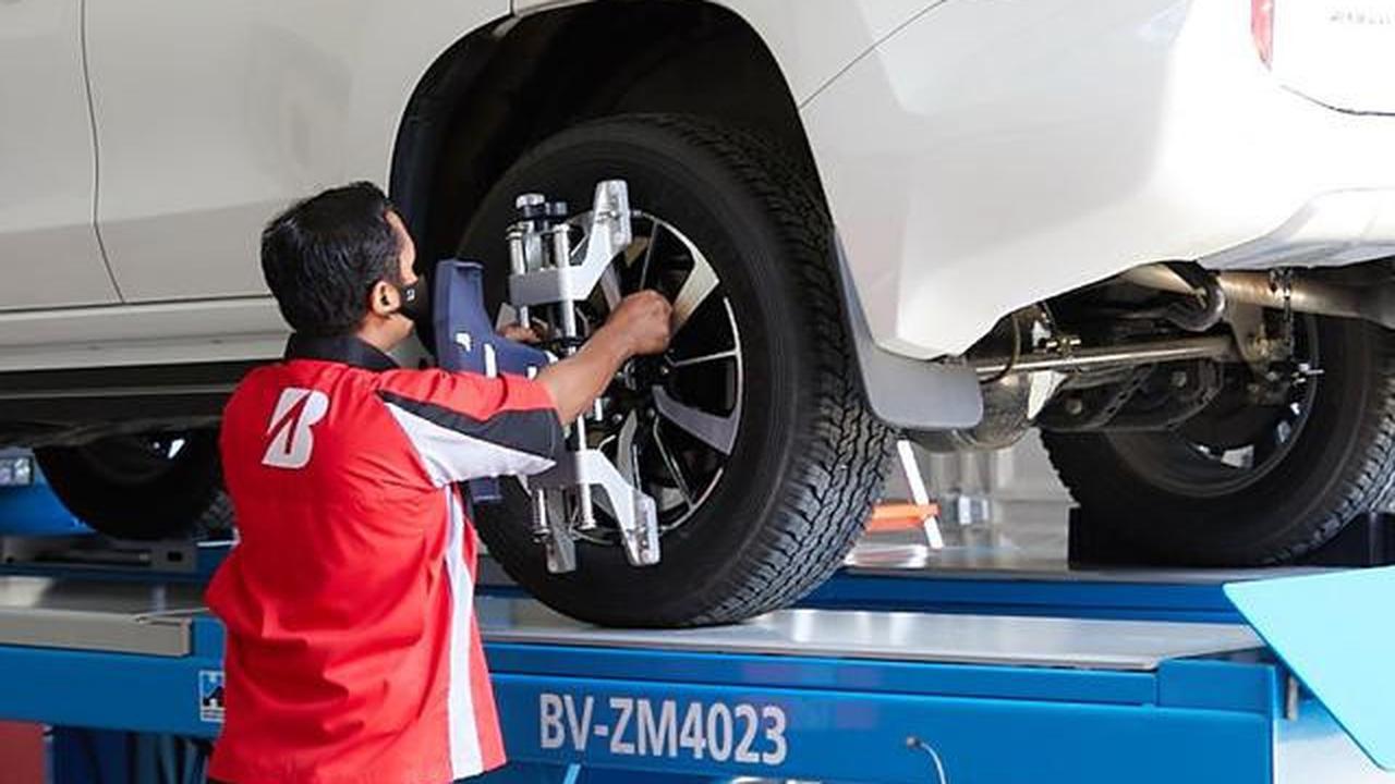 Kenali Tanda Mobil Perlu Spooring dan Balancing