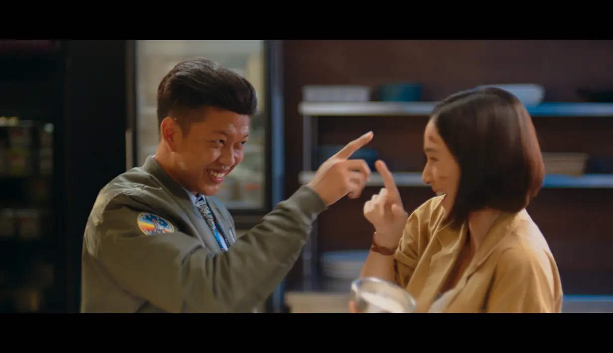 CEO BASE Entertainment, Shanty Harmayn, mengaku tertarik dengan storytelling Bayu Skak termasuk semangatnya mengangkat budaya lokal tempat ia berasal “Saya harap karya-karya yang sarat semangat Jowo Pride seperti LokaDrama dan film Lara Ati memicu kreator dari daerah lain ikut melakukan hal sama,” ujarnya lewat pernyataan tertulis baru-baru ini. (Foto: Dok. BASE Entertainment)