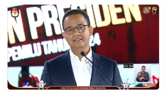 Calon presiden nomor 1 Anies Baswedan saat debat capres ketiga yang digelar KPU pada Minggu (7/1/2024) di Istora, Senayan, Jakarta.
