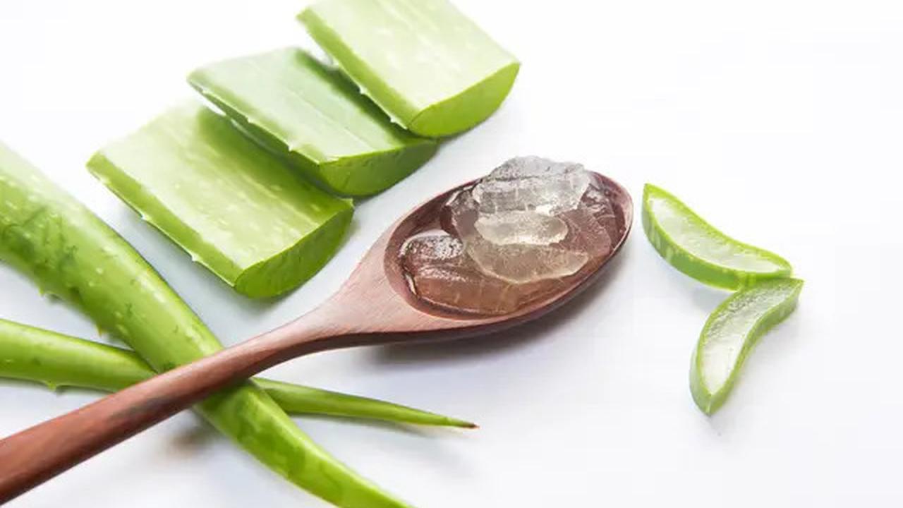 Cara Mengatasi Kemerahan pada Wajah dengan Masker Aloe Vera dan Bubuk Kunyit