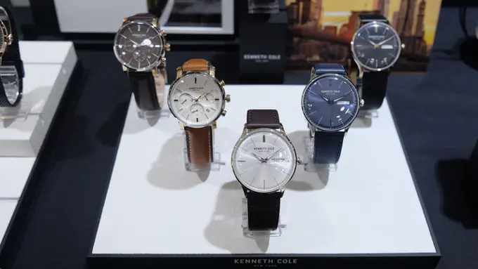 Perusahaan sepatu dan jam