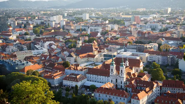 ilustrasi otonomi daerah/Syrota Vadym/shutterstock